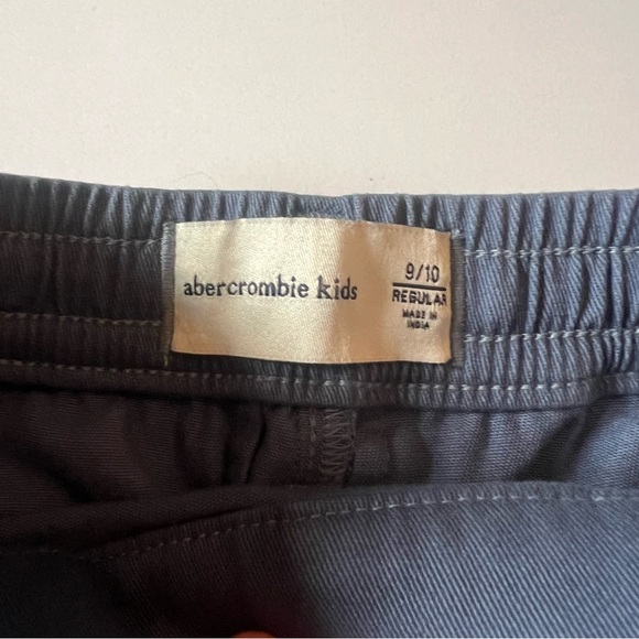 Abercrombie Kids Slate BluePull-on Chino Shorts - size 9/10 - Picture 3 of 4